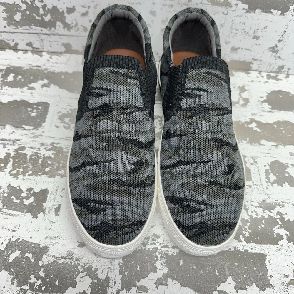 Strauss + Ramm Slip On Knit Sneakers Mens 10M Gray Black Camo Round Toe Casual‎